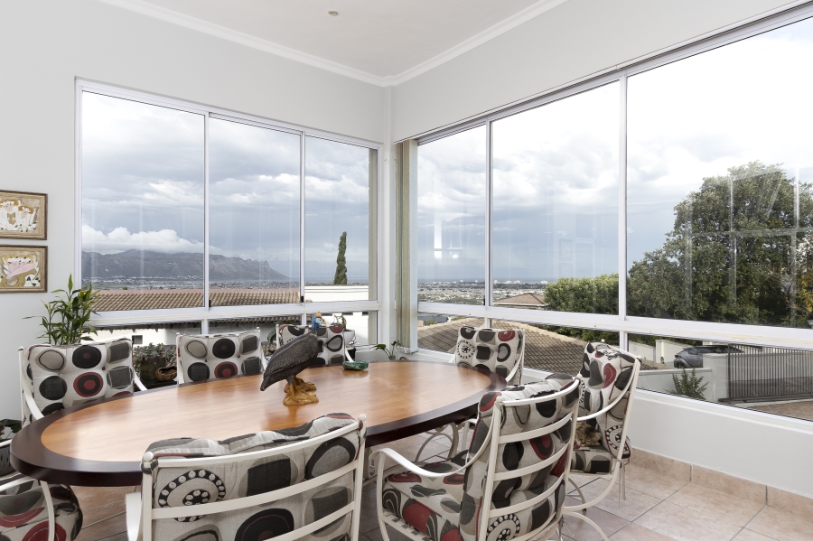 5 Bedroom Property for Sale in Dennegeur Western Cape